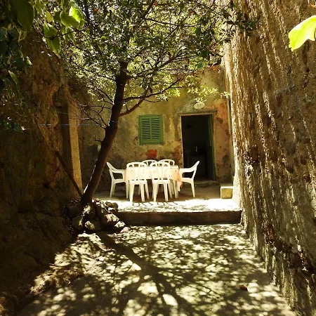 Casa de Férias Maison De 3 Chambres Avec Vue Sur La Terrasse Amenagee Et Wifi A