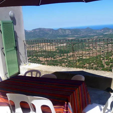 Maison De 3 Chambres Avec Vue Sur La Terrasse Amenagee Et Wifi A Casa de Férias *